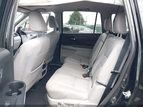 5FNYF6H67HB049027 2017 HONDA PILOT - Image 8