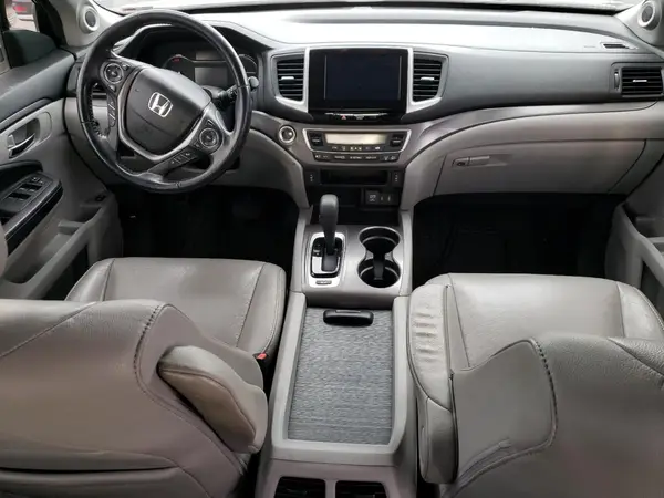 5FNYF6H67HB100395 2017 HONDA PILOT - Image 8