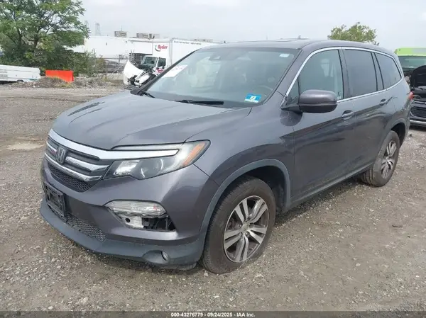5FNYF6H67JB029754 2018 HONDA PILOT - Image 2