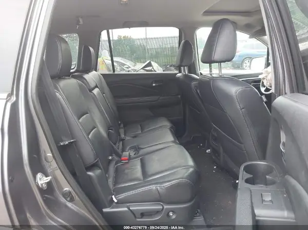 5FNYF6H67JB029754 2018 HONDA PILOT - Image 8