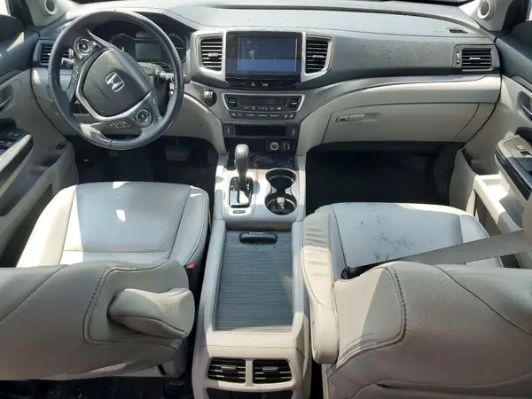 5FNYF6H67JB054962 2018 HONDA PILOT - Image 8