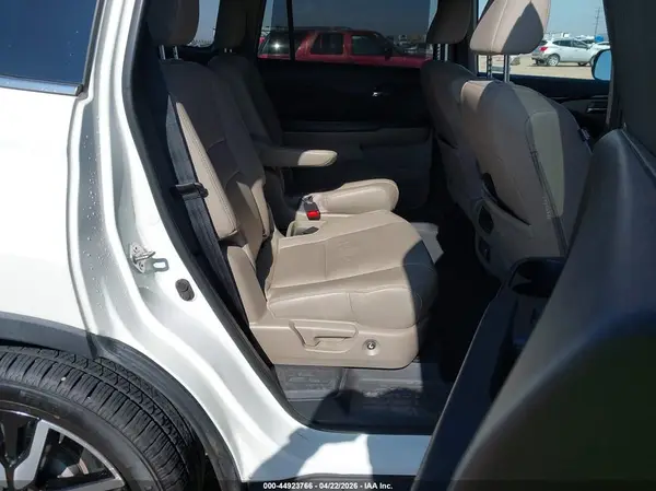 5FNYF6H67KB002068 2019 HONDA PILOT - Image 8