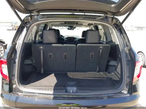 5FNYF6H67KB031988 2019 HONDA PILOT - Image 1