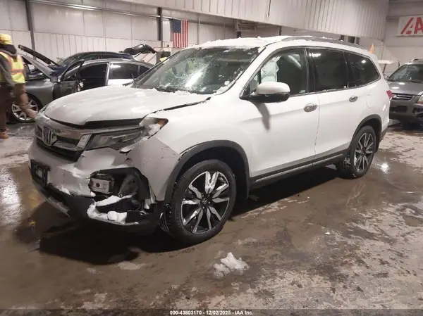 5FNYF6H67LB054575 2020 HONDA PILOT - Image 2