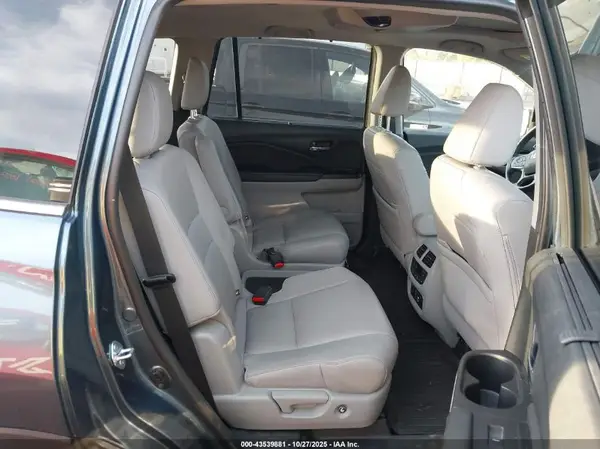 5FNYF6H67NB011227 2022 HONDA PILOT - Image 8