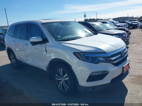 5FNYF6H68JB004197 2018 HONDA PILOT - Image 1