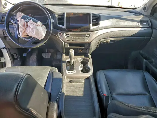 5FNYF6H68JB016351 2018 HONDA PILOT - Image 8