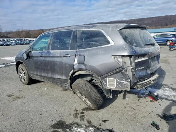 5FNYF6H68JB018505 2018 HONDA PILOT - Image 2