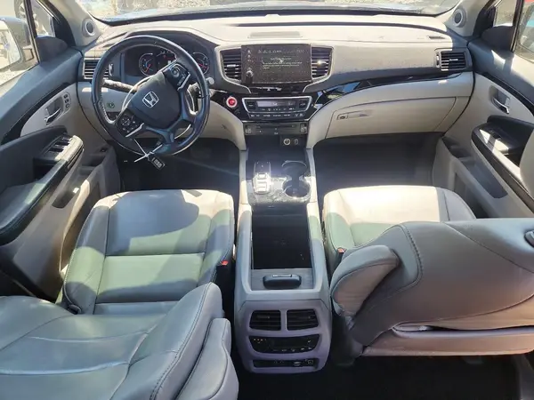 5FNYF6H68KB000393 2019 HONDA PILOT - Image 8