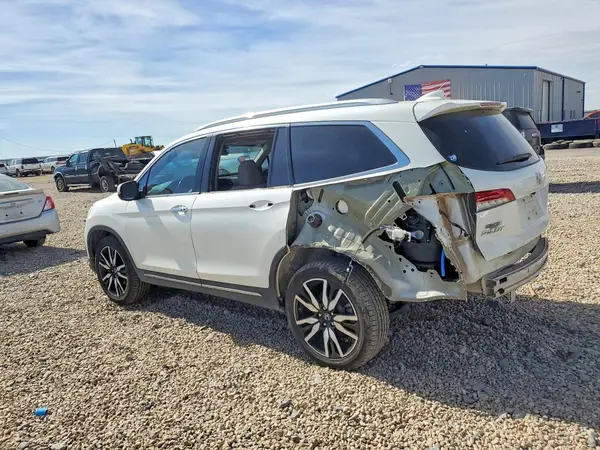 5FNYF6H68KB002323 2019 HONDA PILOT - Image 2