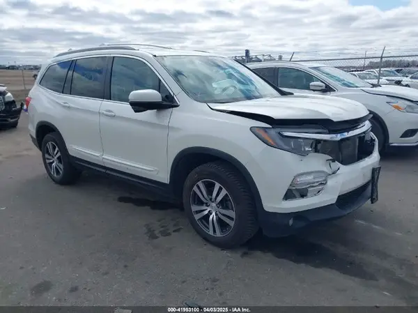 5FNYF6H69HB098729 2017 HONDA PILOT - Image 1