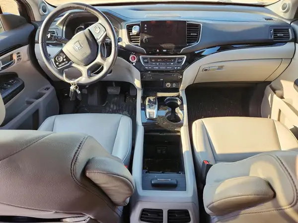 5FNYF6H69KB015033 2019 HONDA PILOT - Image 8
