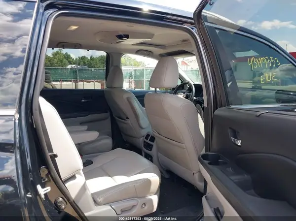 5FNYF6H69KB021253 2019 HONDA PILOT - Image 8
