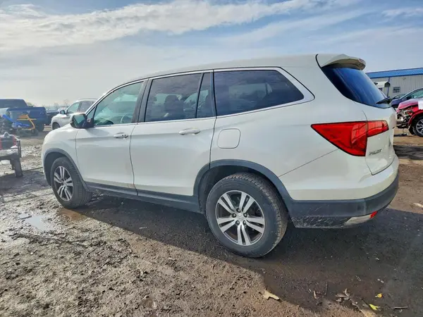 5FNYF6H6XHB030701 2017 HONDA PILOT - Image 2