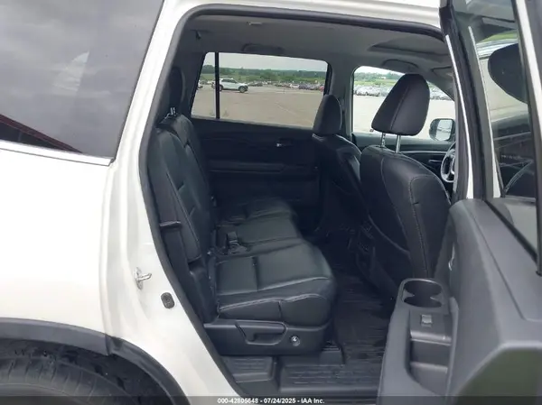 5FNYF6H6XHB084550 2017 HONDA PILOT - Image 8