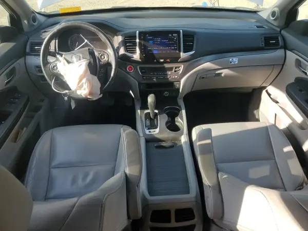 5FNYF6H6XHB093362 2017 HONDA PILOT - Image 8