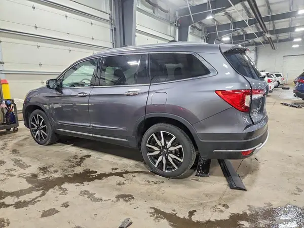 5FNYF6H6XNB063581 2022 HONDA PILOT - Image 2