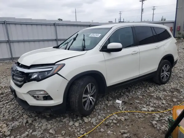5FNYF6H70HB064669 2017 HONDA PILOT - Image 1
