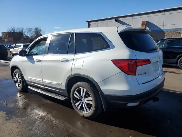 5FNYF6H70JB031287 2018 HONDA PILOT - Image 2