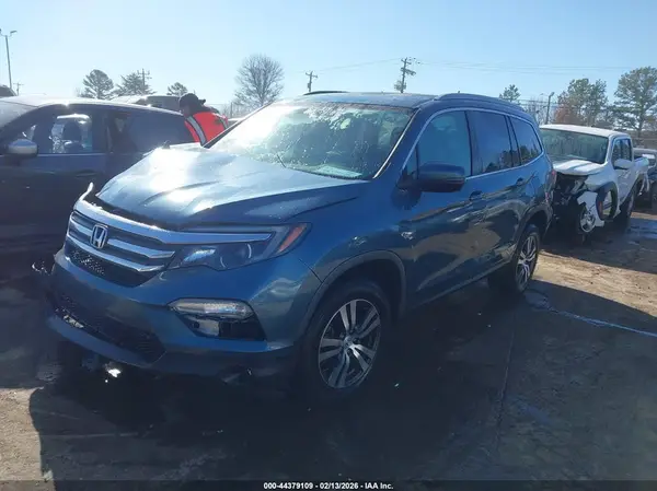 5FNYF6H71HB002262 2017 HONDA PILOT - Image 2