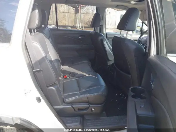 5FNYF6H71HB061036 2017 HONDA PILOT - Image 8
