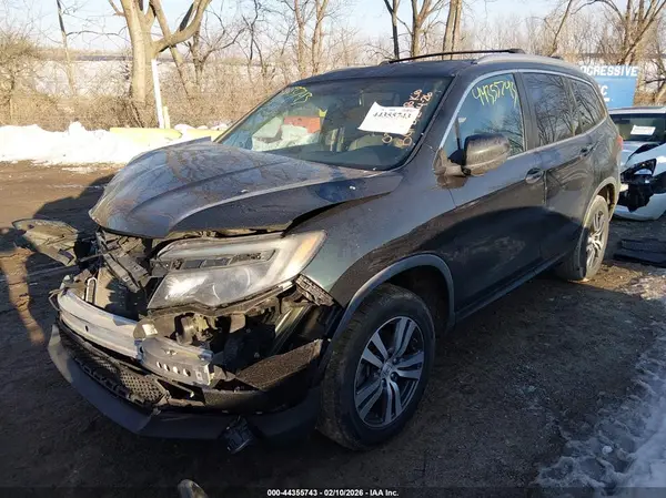 5FNYF6H71HB079102 2017 HONDA PILOT - Image 2
