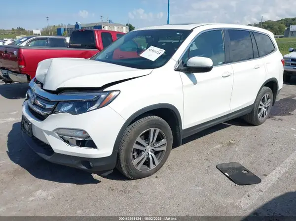 5FNYF6H71JB031282 2018 HONDA PILOT - Image 2