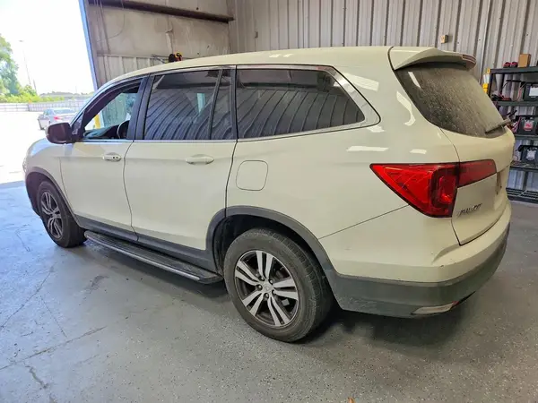 5FNYF6H72GB045667 2016 HONDA PILOT - Image 2