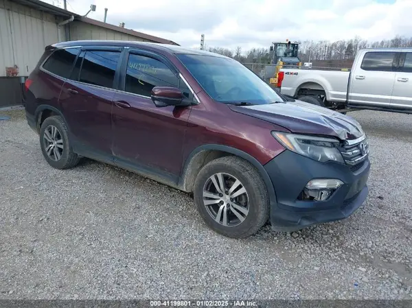 5FNYF6H72HB011066 2017 HONDA PILOT - Image 1