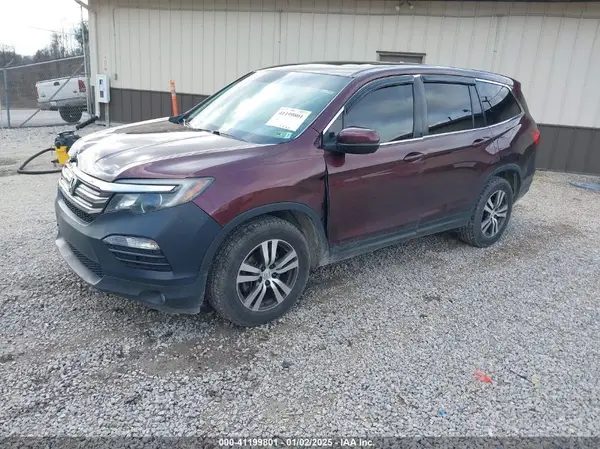 5FNYF6H72HB011066 2017 HONDA PILOT - Image 2