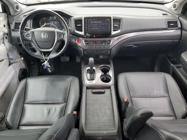 5FNYF6H72JB502176 2018 HONDA PILOT - Image 8