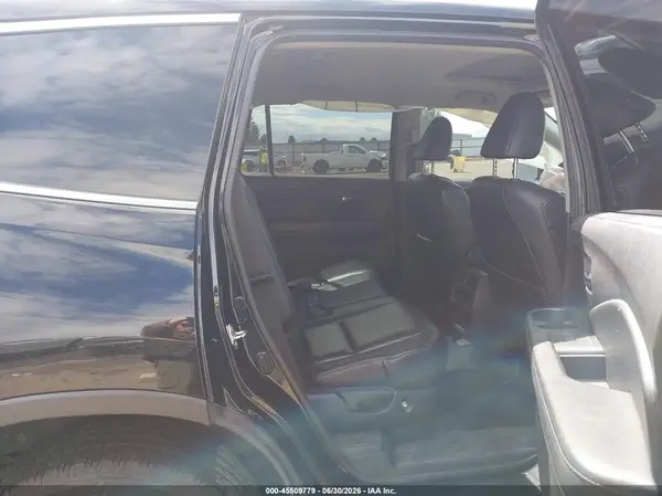 5FNYF6H73HB006961 2017 HONDA PILOT - Image 8