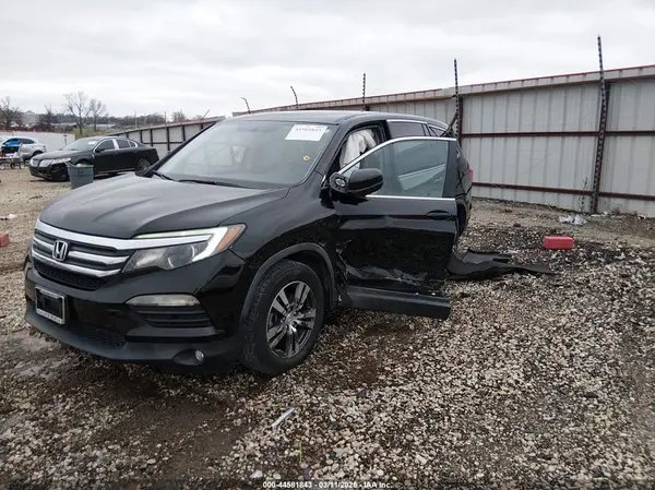5FNYF6H73HB045825 2017 HONDA PILOT - Image 2