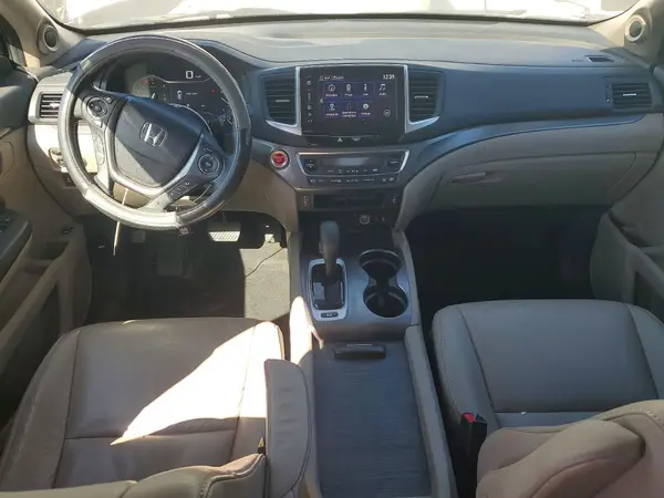 5FNYF6H73HB058302 2017 HONDA PILOT - Image 8