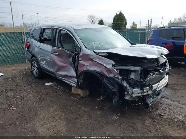 5FNYF6H73JB044289 2018 HONDA PILOT - Image 1