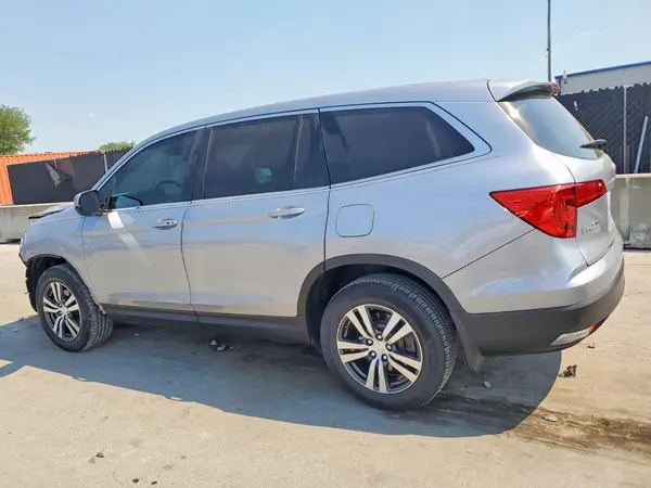 5FNYF6H73JB053901 2018 HONDA PILOT - Image 2