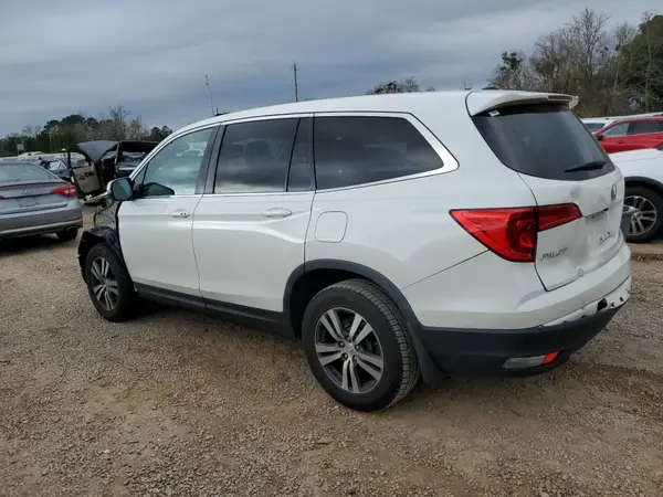 5FNYF6H73JB060590 2018 HONDA PILOT - Image 2