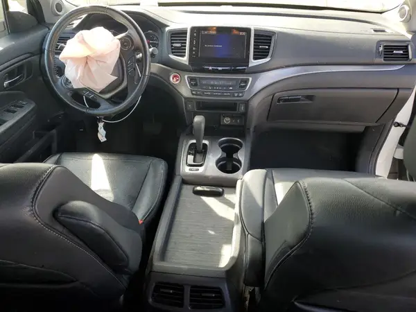 5FNYF6H73JB063280 2018 HONDA PILOT - Image 8