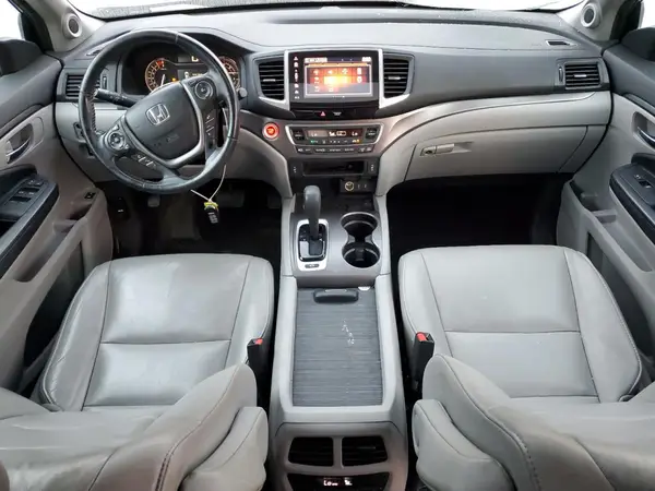 5FNYF6H74HB027883 2017 HONDA PILOT - Image 8