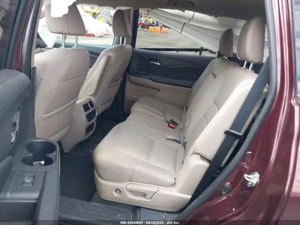 5FNYF6H74HB040889 2017 HONDA PILOT - Image 8