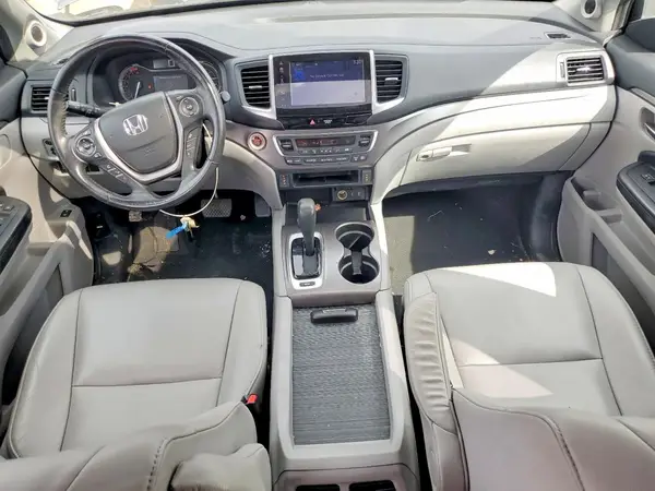 5FNYF6H74JB005713 2018 HONDA PILOT - Image 8