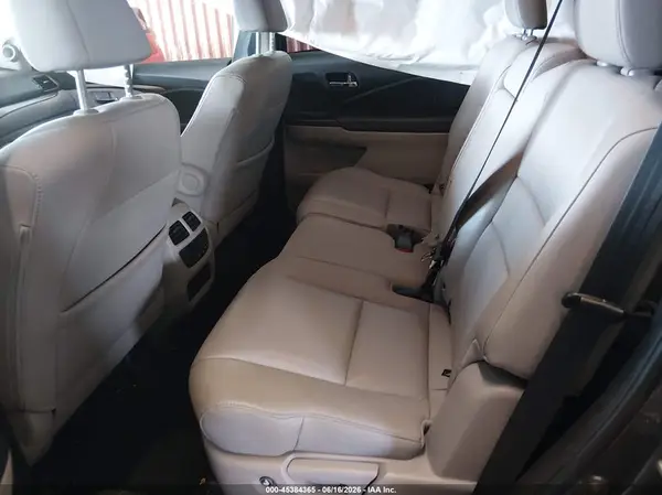 5FNYF6H74JB061733 2018 HONDA PILOT - Image 8