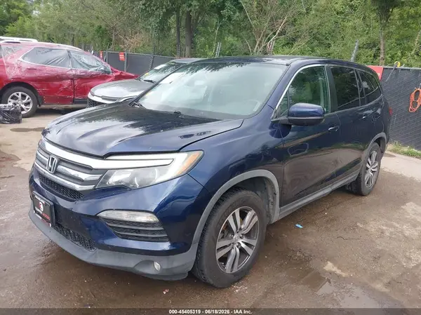 5FNYF6H75HB012003 2017 HONDA PILOT - Image 2