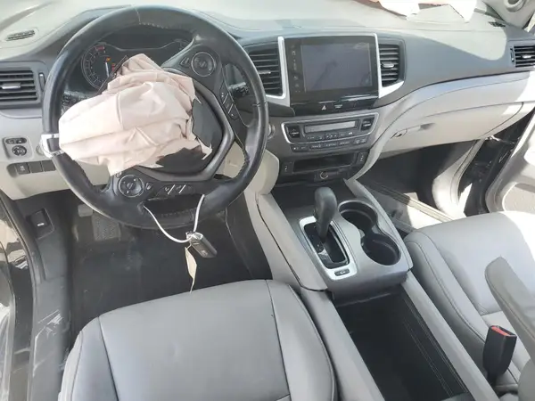5FNYF6H75HB043395 2017 HONDA PILOT - Image 8