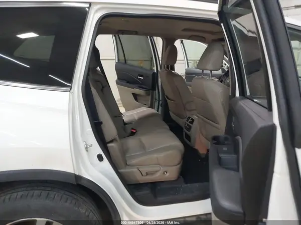 5FNYF6H75HB058320 2017 HONDA PILOT - Image 8