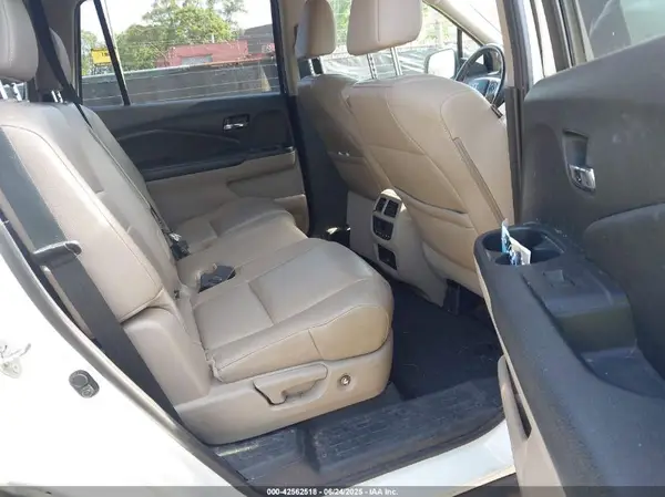 5FNYF6H75HB081239 2017 HONDA PILOT - Image 8
