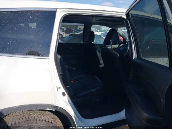 5FNYF6H75HB102641 2017 HONDA PILOT - Image 8