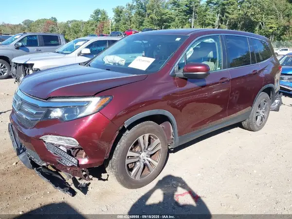 5FNYF6H75JB037425 2018 HONDA PILOT - Image 2