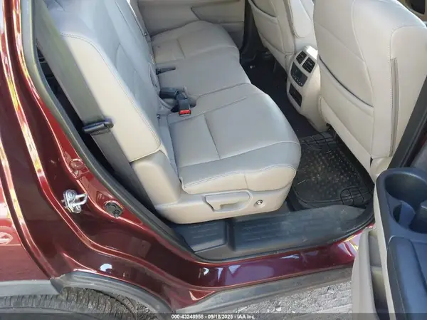 5FNYF6H75JB037425 2018 HONDA PILOT - Image 8