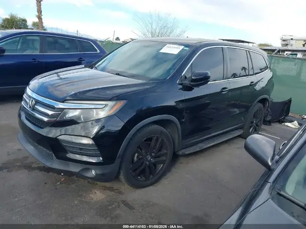 5FNYF6H76HB022619 2017 HONDA PILOT - Image 2